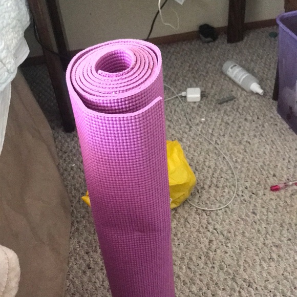 Purple yoga mat - Picture 2 of 2